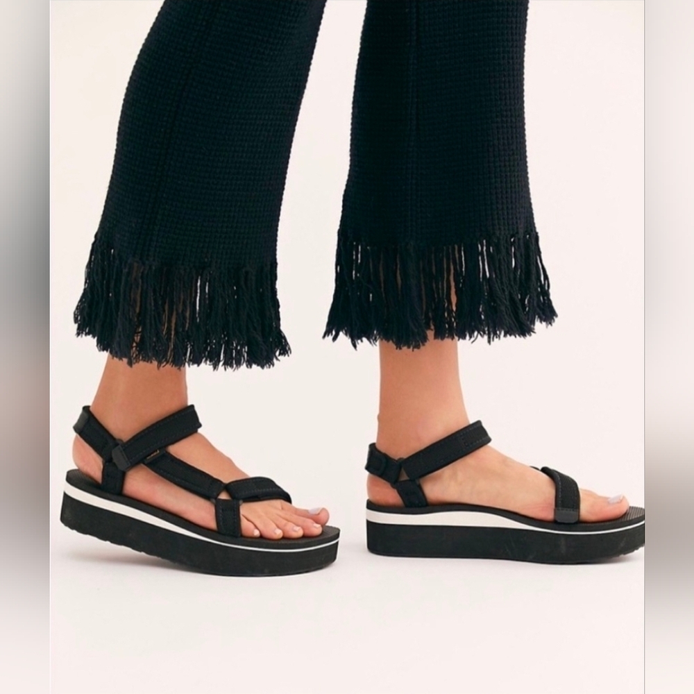 Teva Flatform Universal Mesh Print Sandals, Size 10 Black Gorpcore